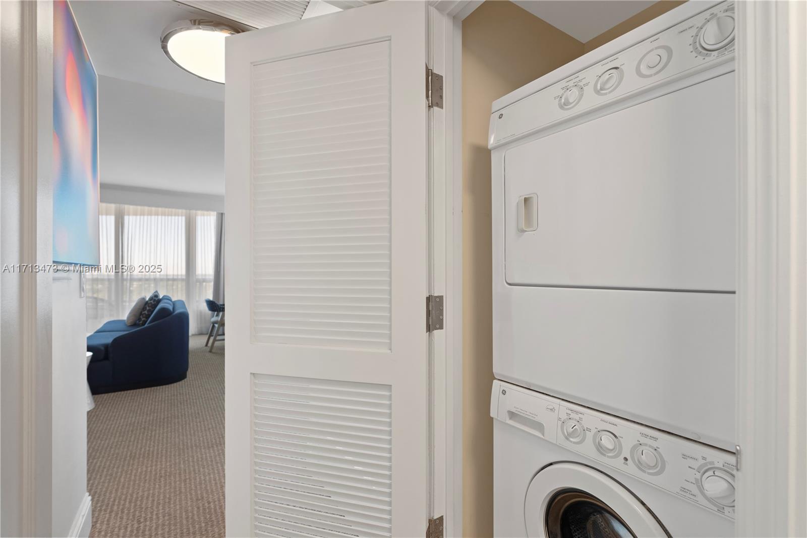 FONTAINEBLEAU II TRESOR - Residential