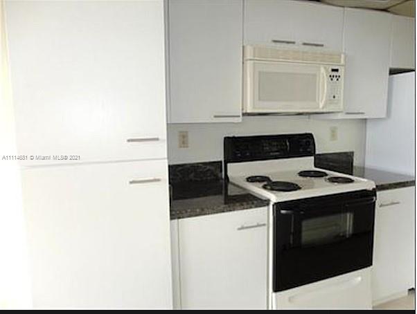 WINSTON TOWERS 600 CONDO - Residential Lease