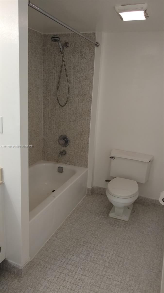 WINSTON TOWERS 600 CONDO - Residential Lease