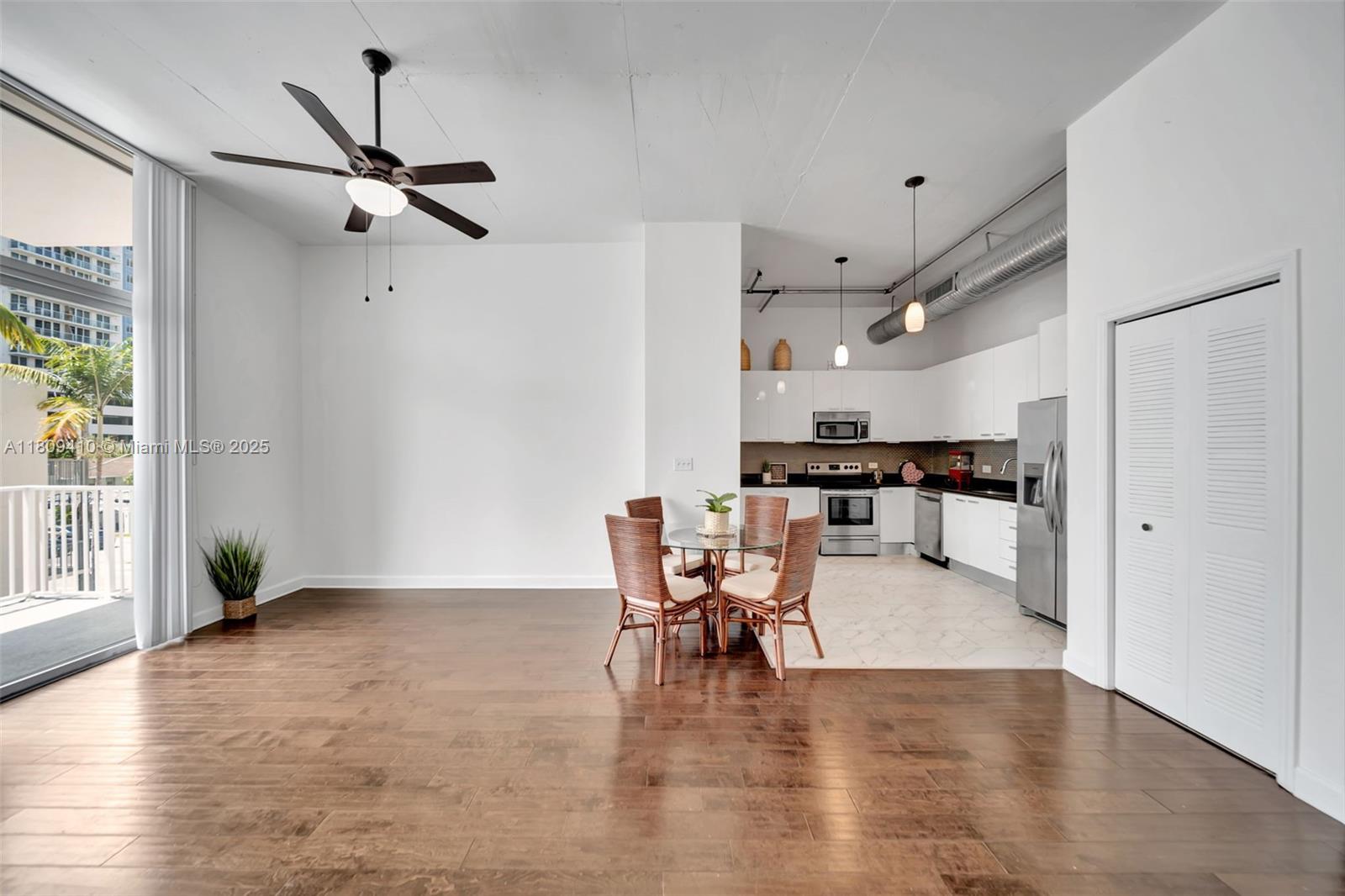 LOFTS AT HOLLYWOOD STATIO - Residential Lease
