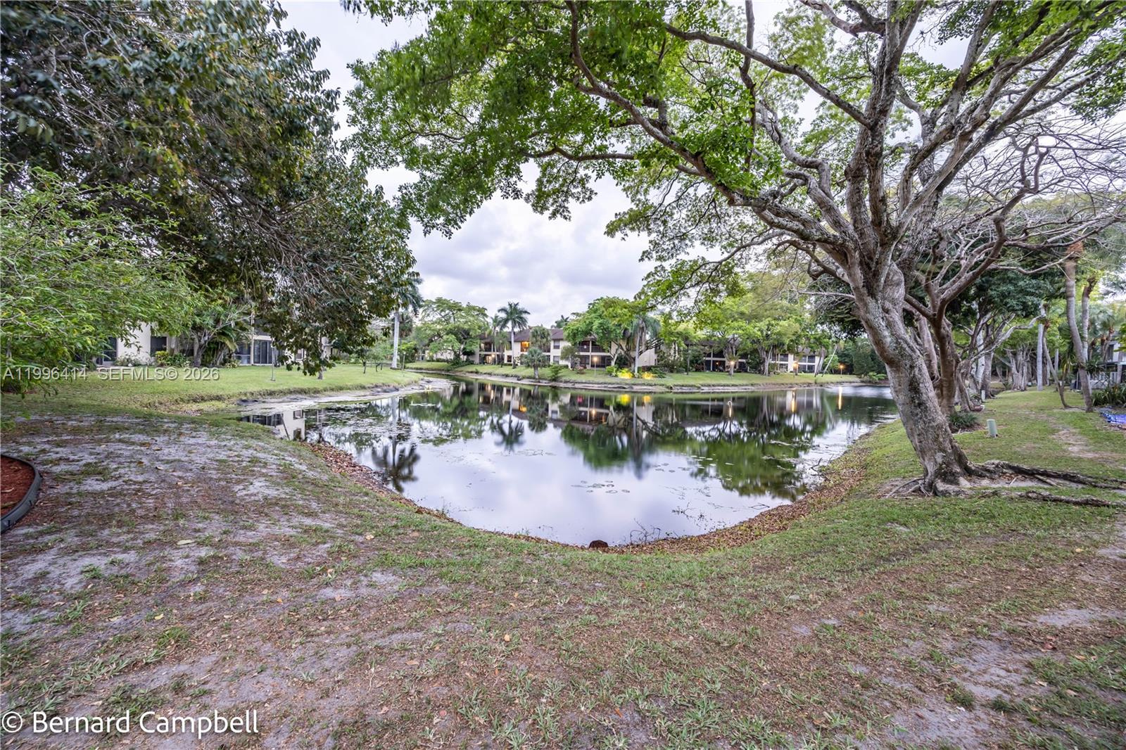 POND APPLE PLACE IV - Residential