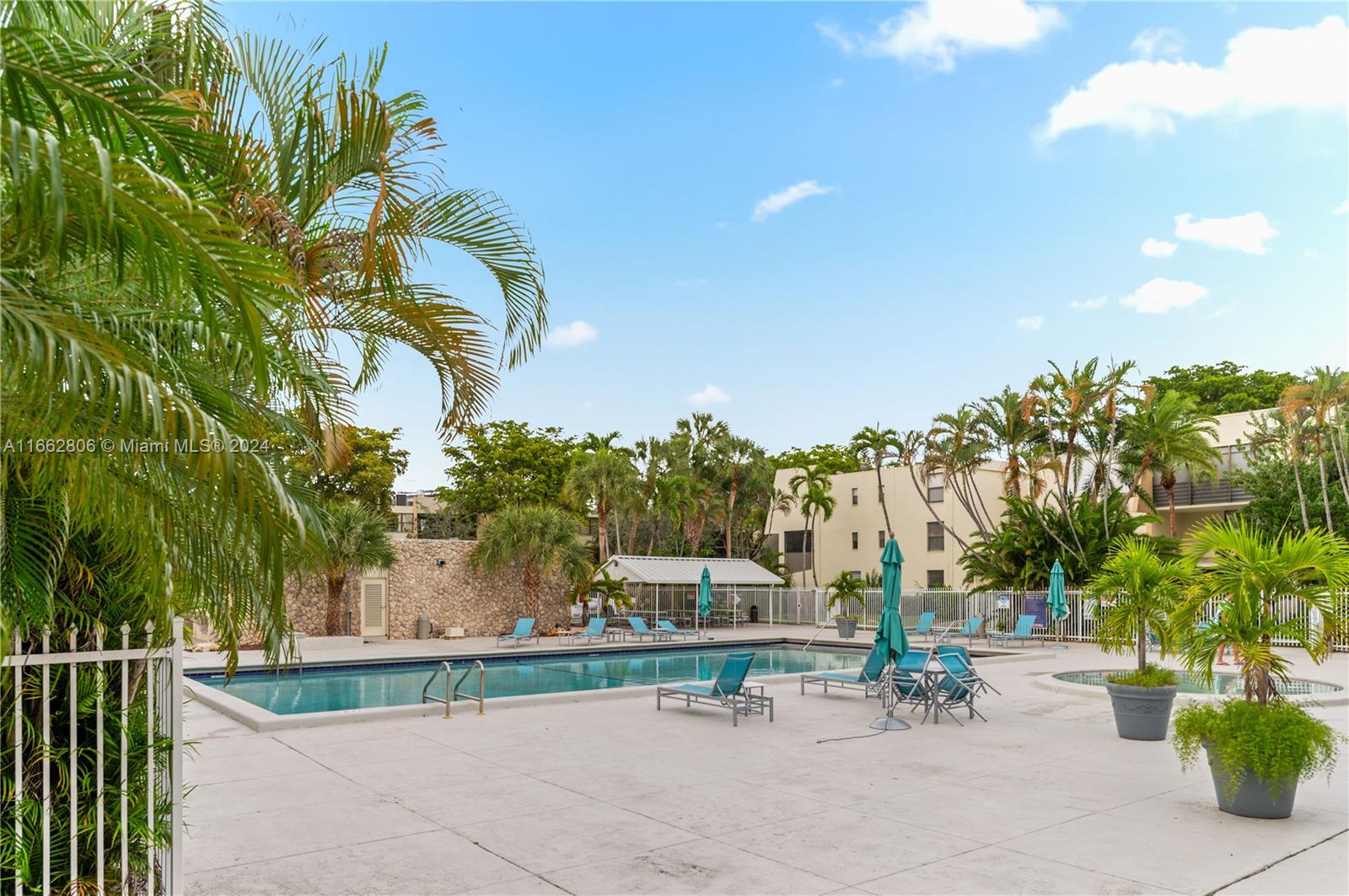 VILLA DORADA CONDO - Residential