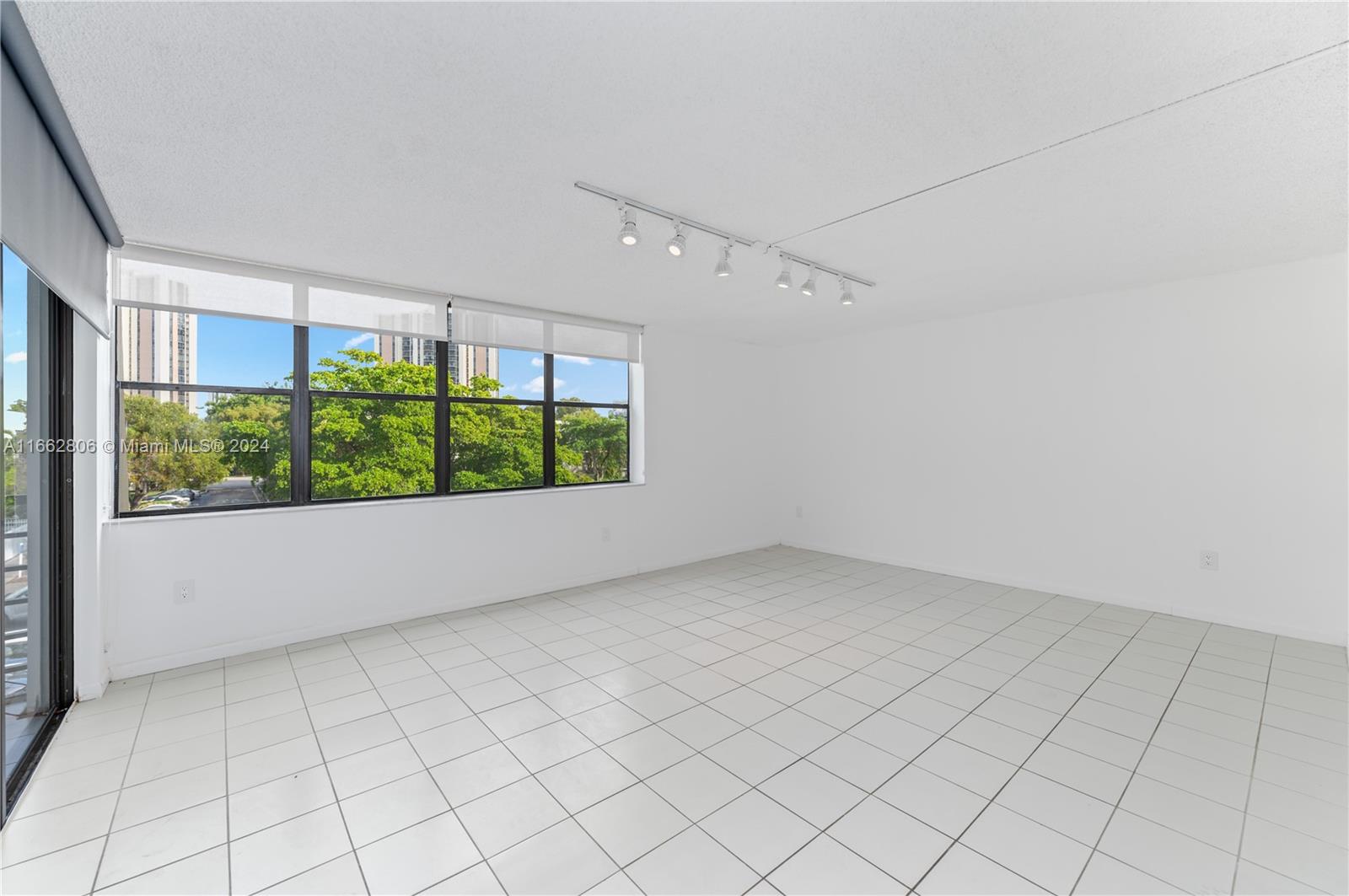 VILLA DORADA CONDO - Residential