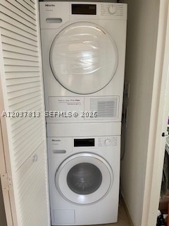MARK I CONDO - Residential Lease