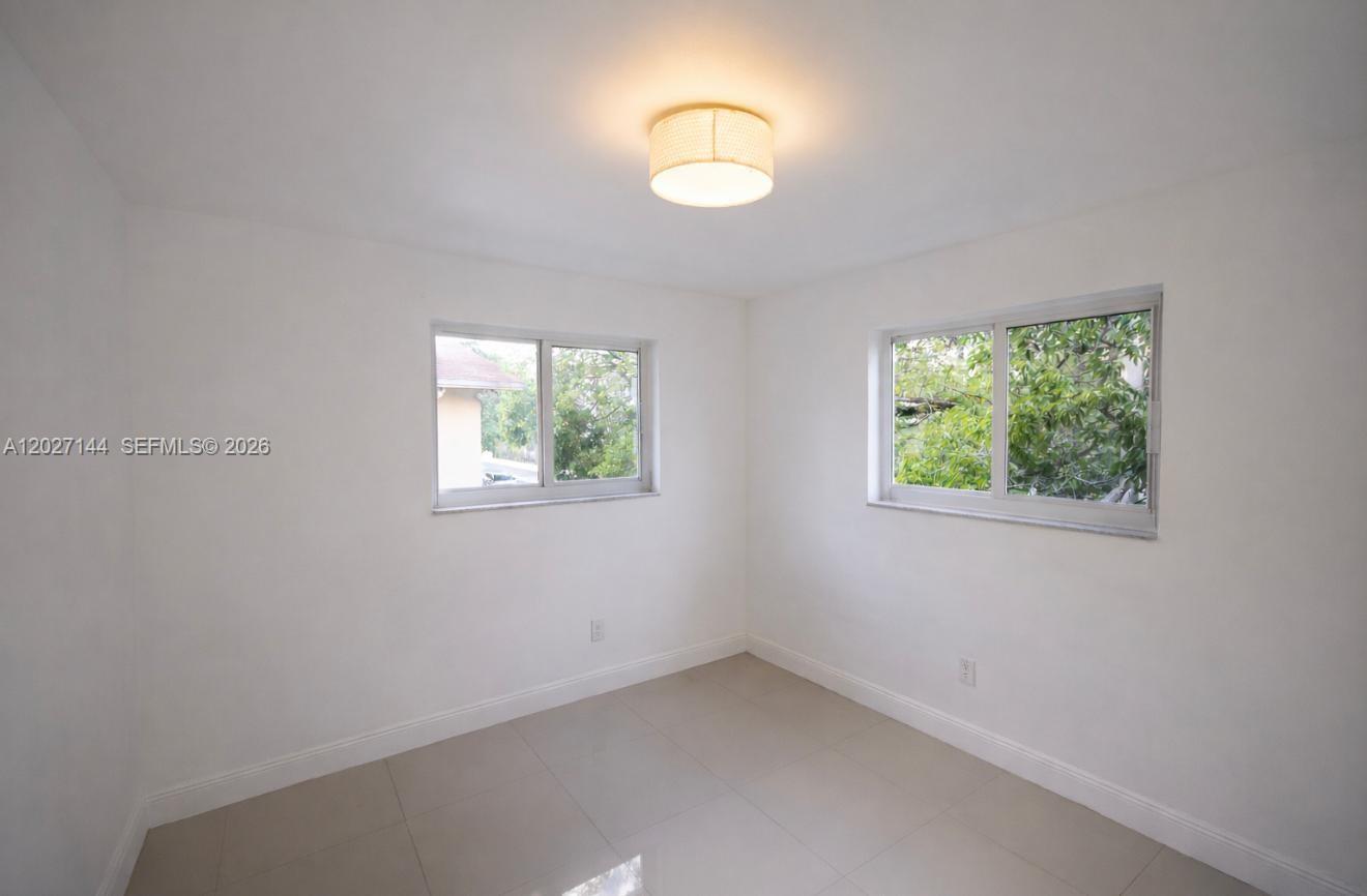 TORRIMAR SUB - Residential Lease