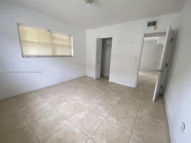 WEST BISCAYNE - Residential