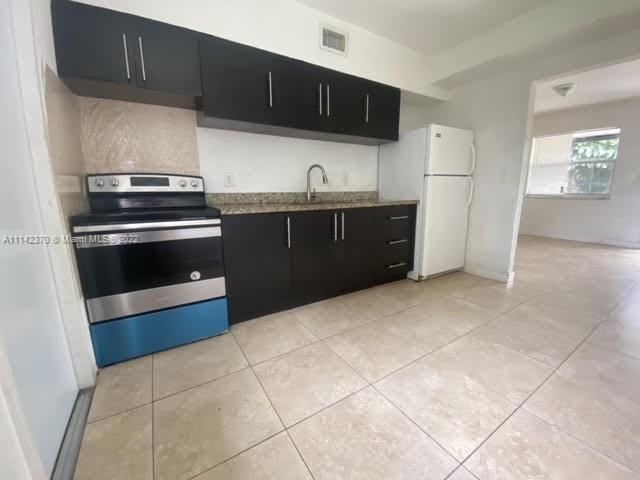 WEST BISCAYNE - Residential