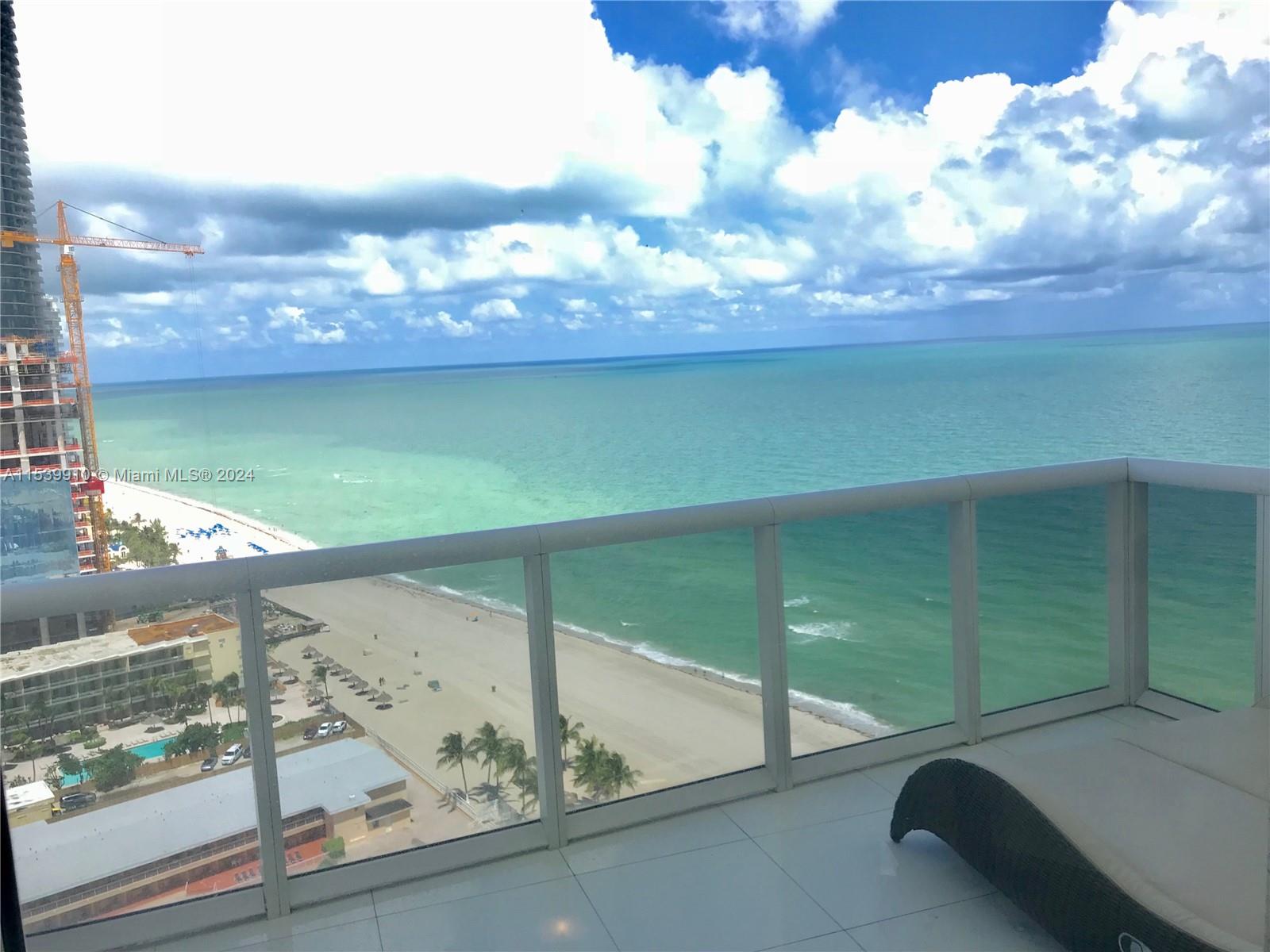 TRUMP ROYALE CONDO - Residential Lease