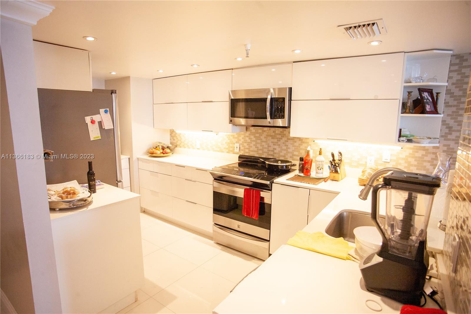 VENDOME PLACE CONDO - Residential Lease