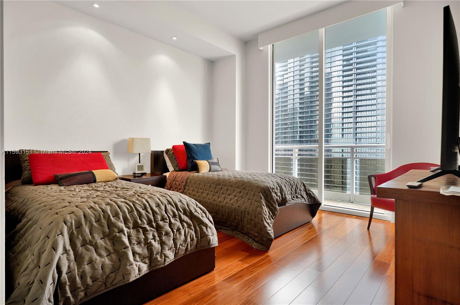 CARBONELL CONDO - Residential Lease