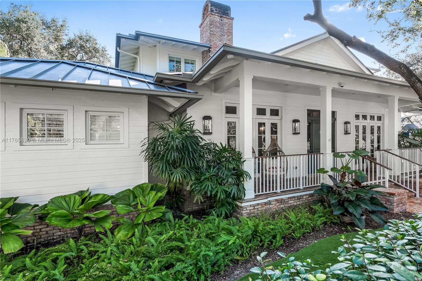 GRANADA PARK - Residential