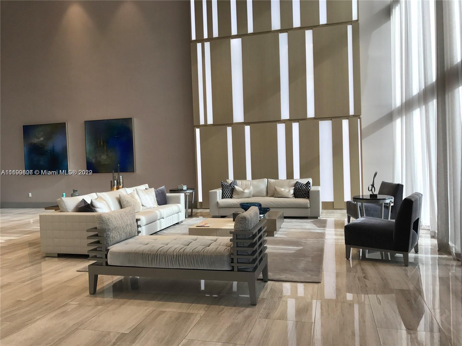 5300 PASEO CONDO - Residential Lease