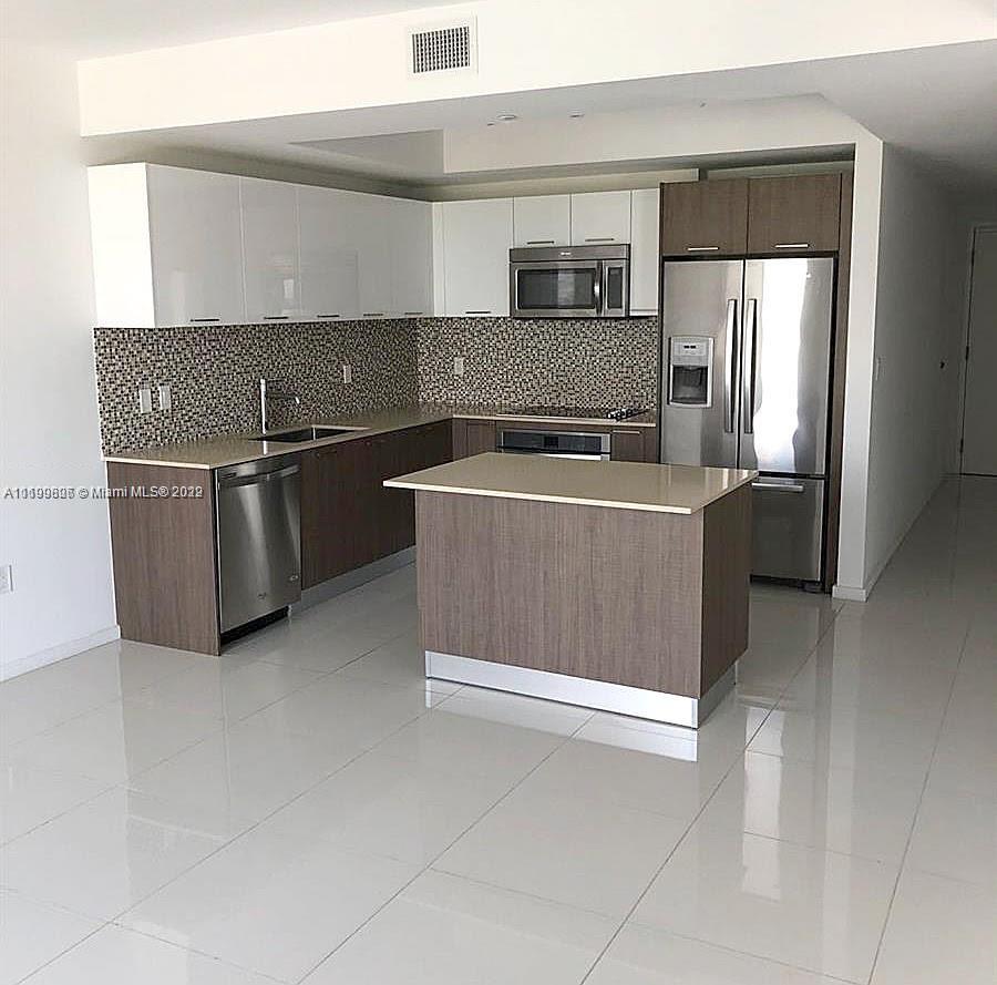 5300 PASEO CONDO - Residential Lease