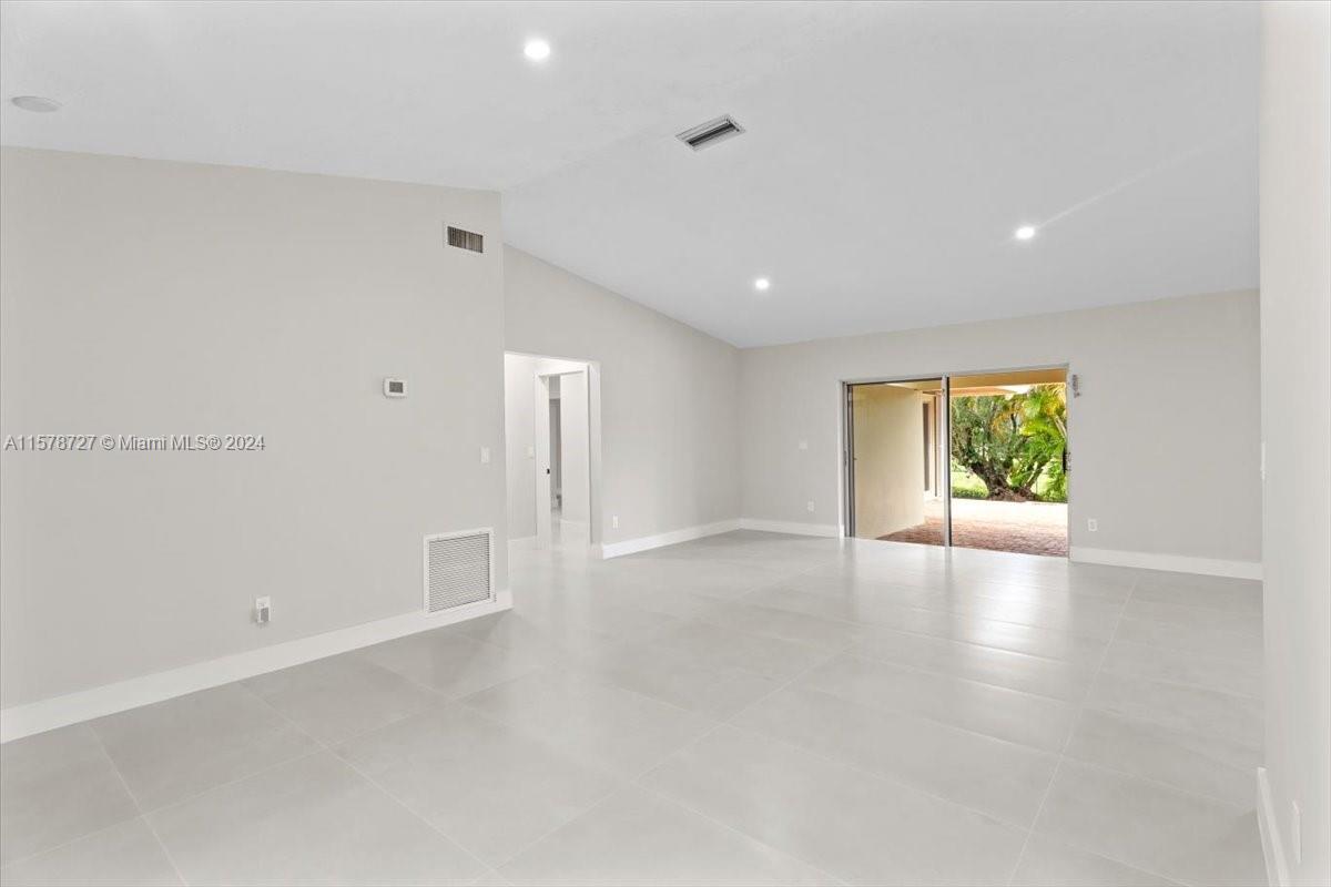 SECTION 21 BEL-AIRE - Residential