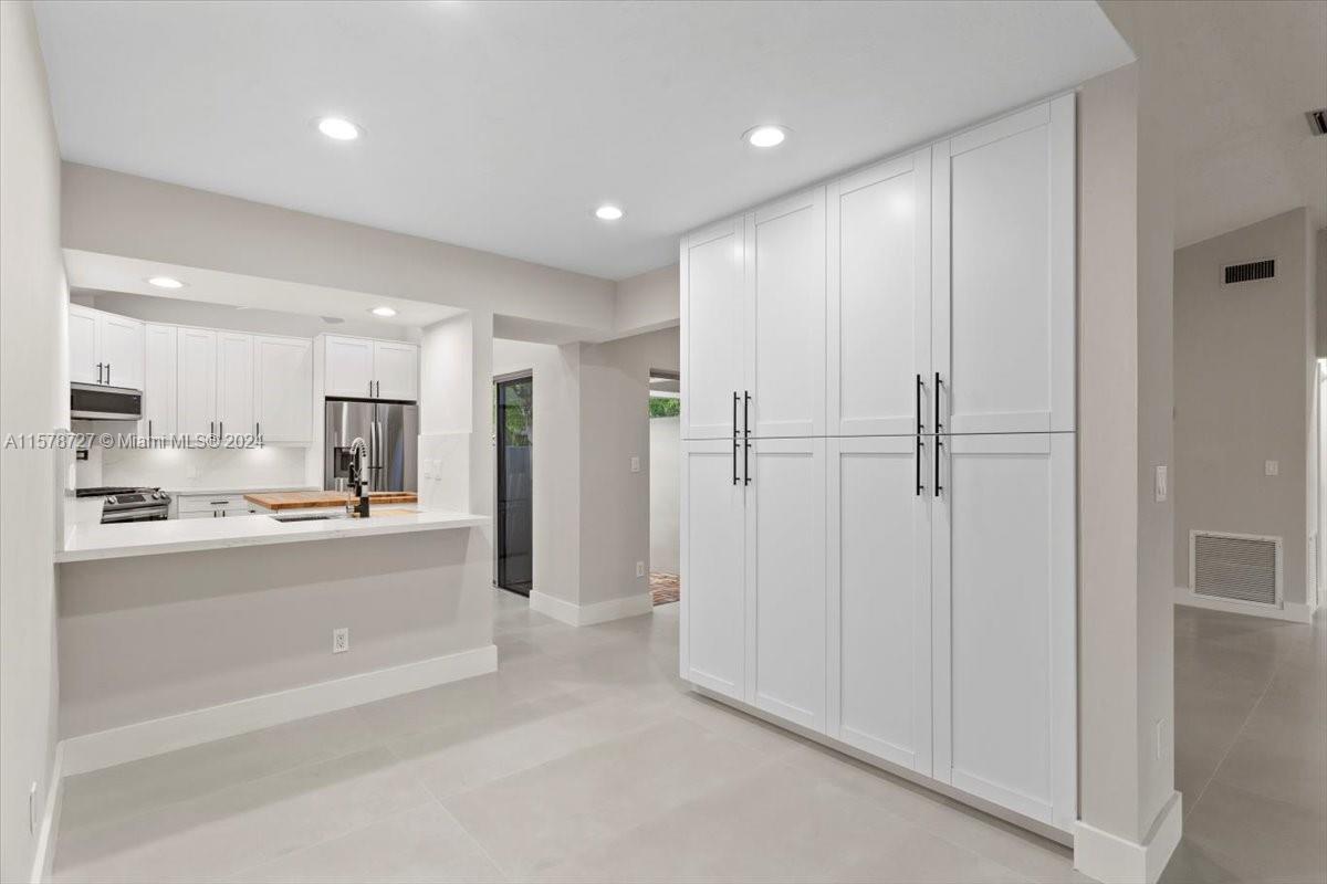 SECTION 21 BEL-AIRE - Residential