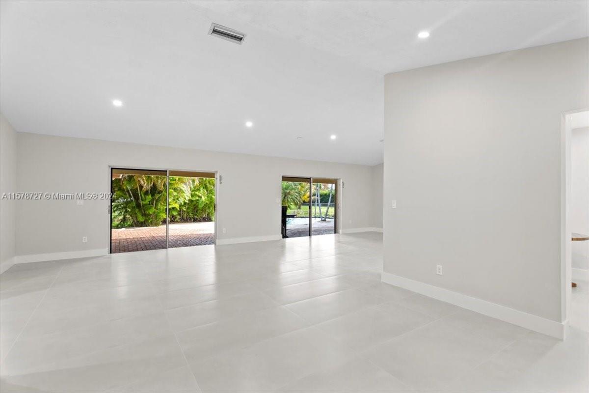 SECTION 21 BEL-AIRE - Residential