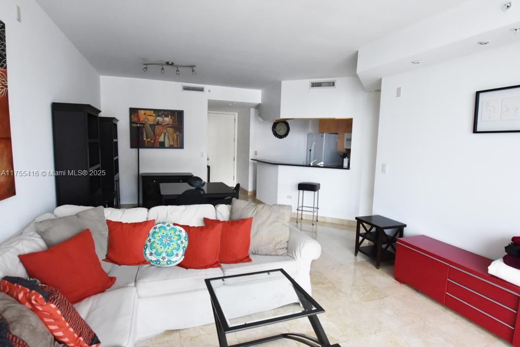 COURTS BRICKELL KEY CONDO - Residential Lease