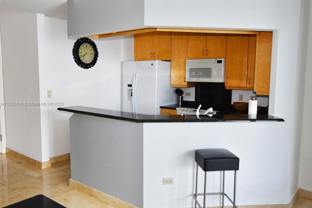 COURTS BRICKELL KEY CONDO - Residential Lease