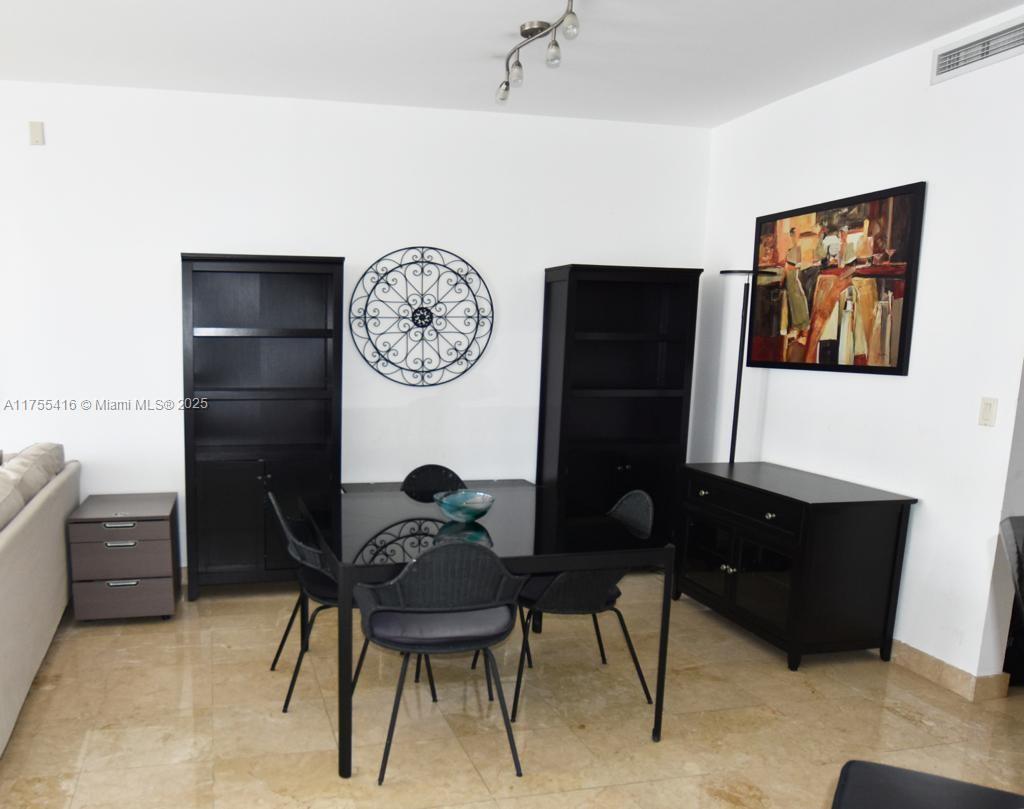 COURTS BRICKELL KEY CONDO - Residential Lease