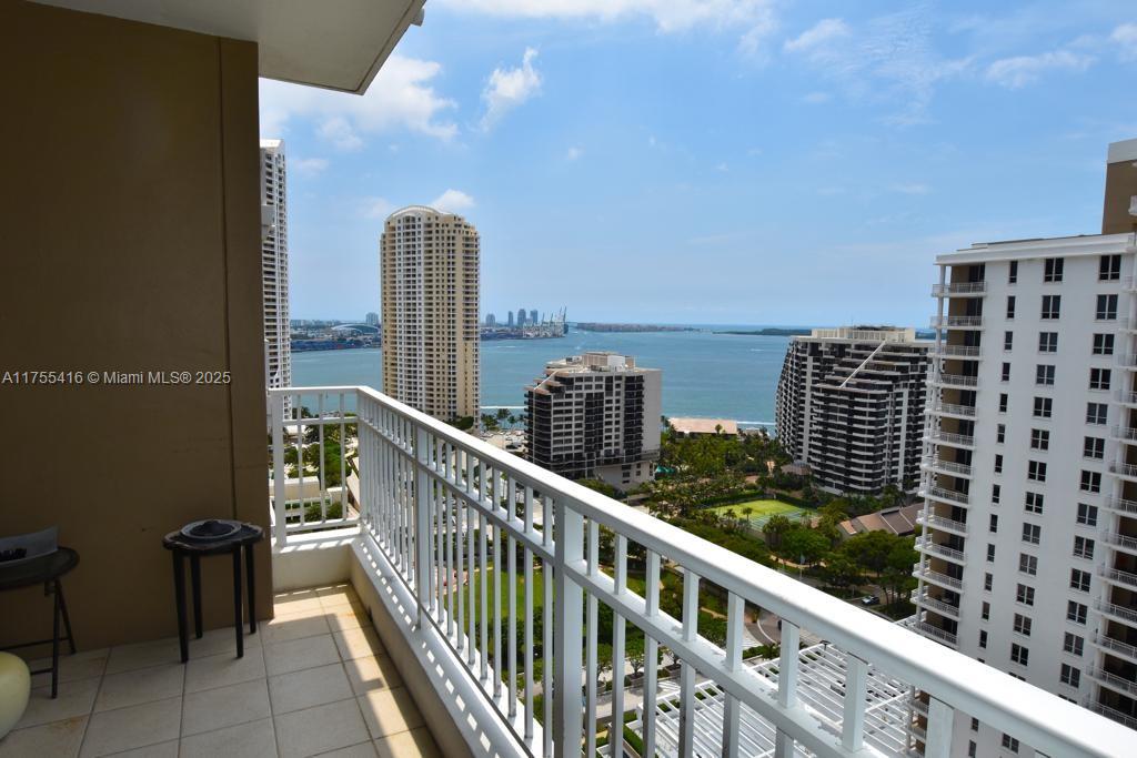 COURTS BRICKELL KEY CONDO - Residential Lease
