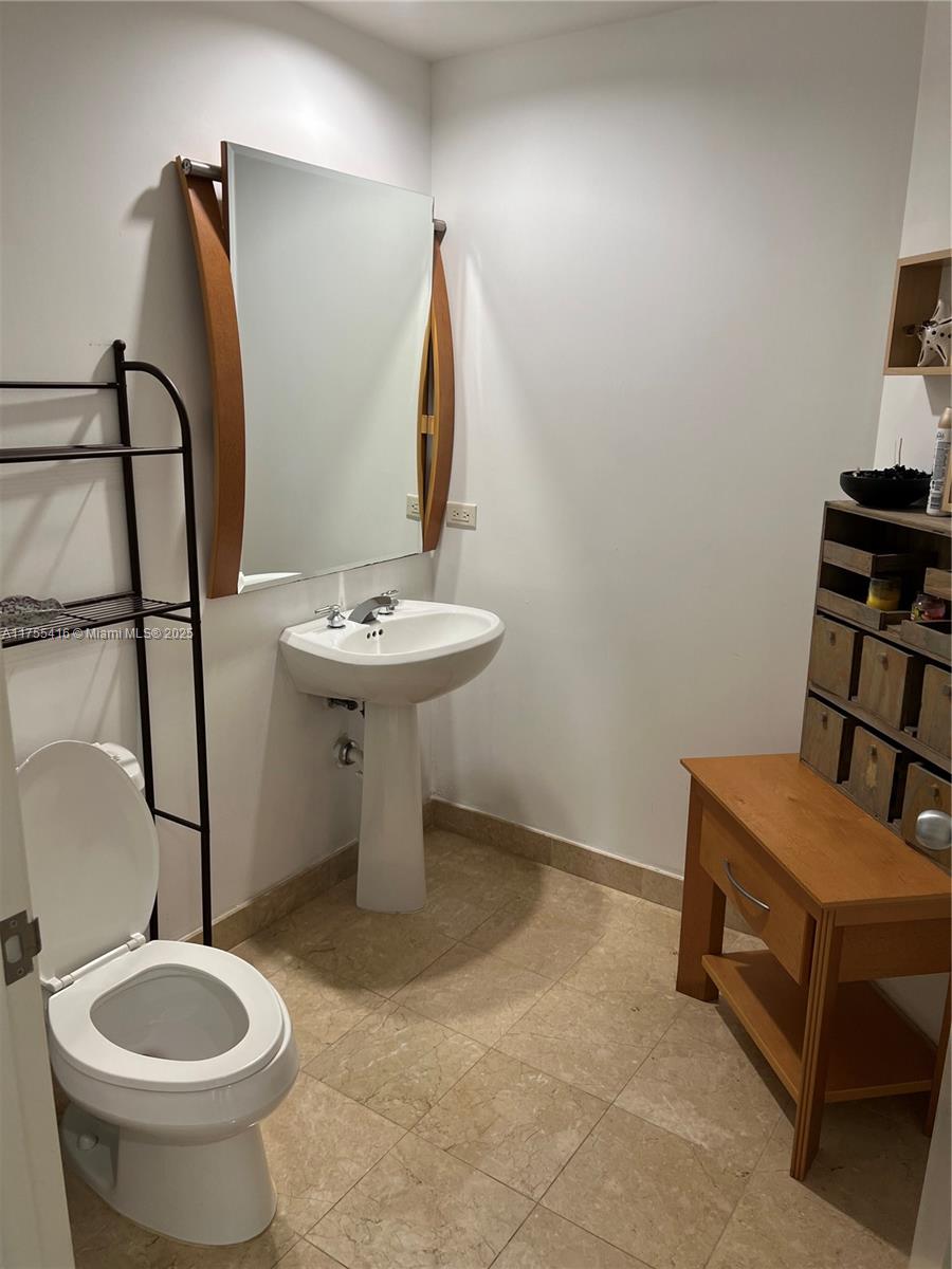 COURTS BRICKELL KEY CONDO - Residential Lease