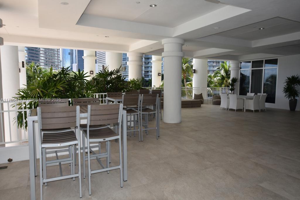 COURTS BRICKELL KEY CONDO - Residential Lease