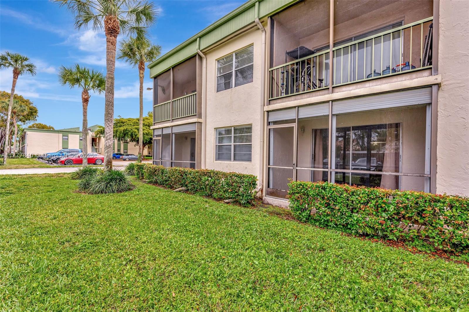 RAMBLEWOOD EAST CONDO - Residential