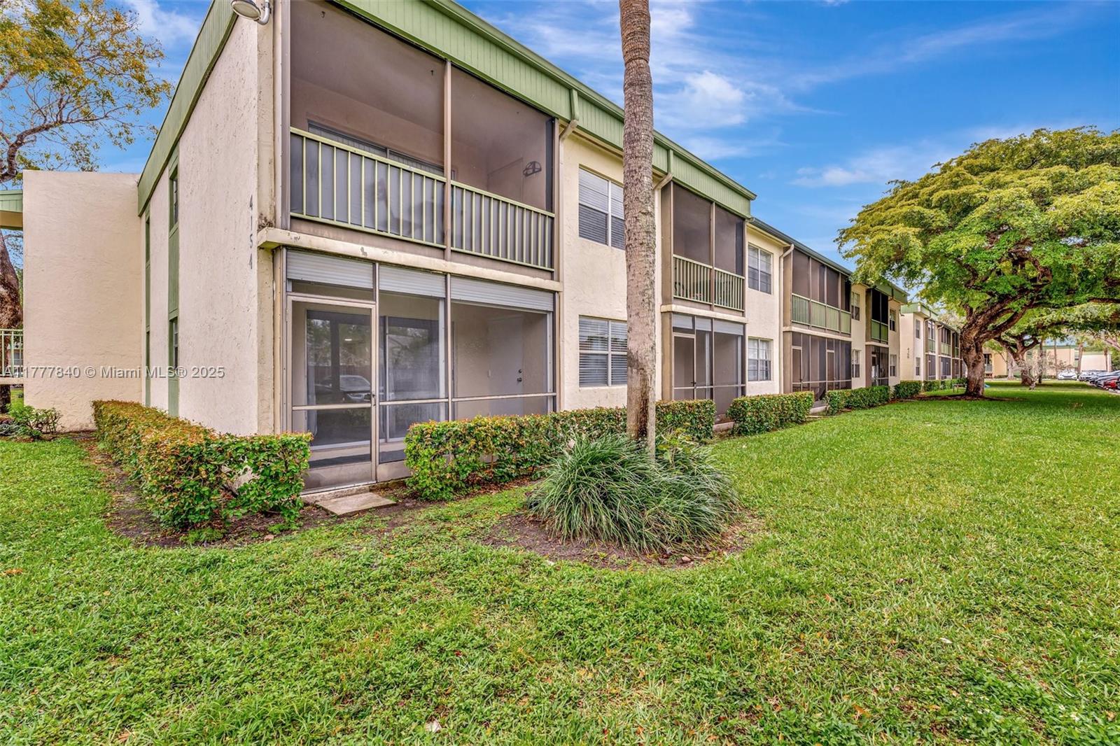 RAMBLEWOOD EAST CONDO - Residential