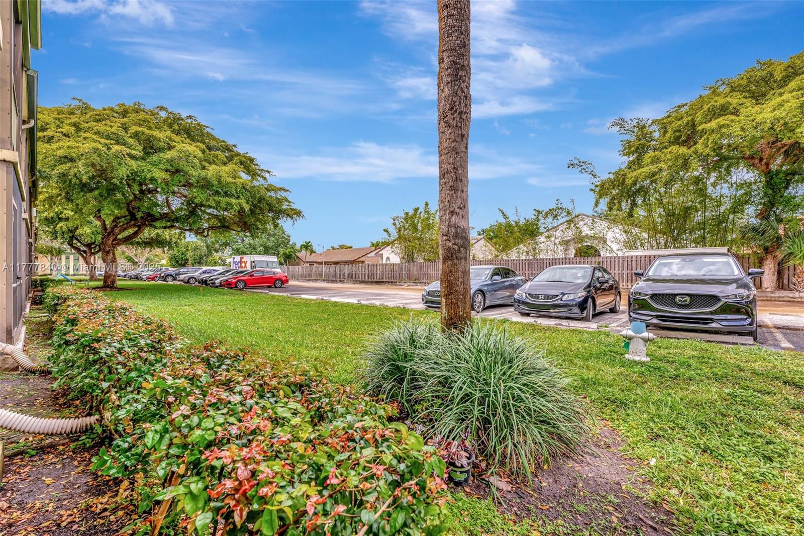 RAMBLEWOOD EAST CONDO - Residential