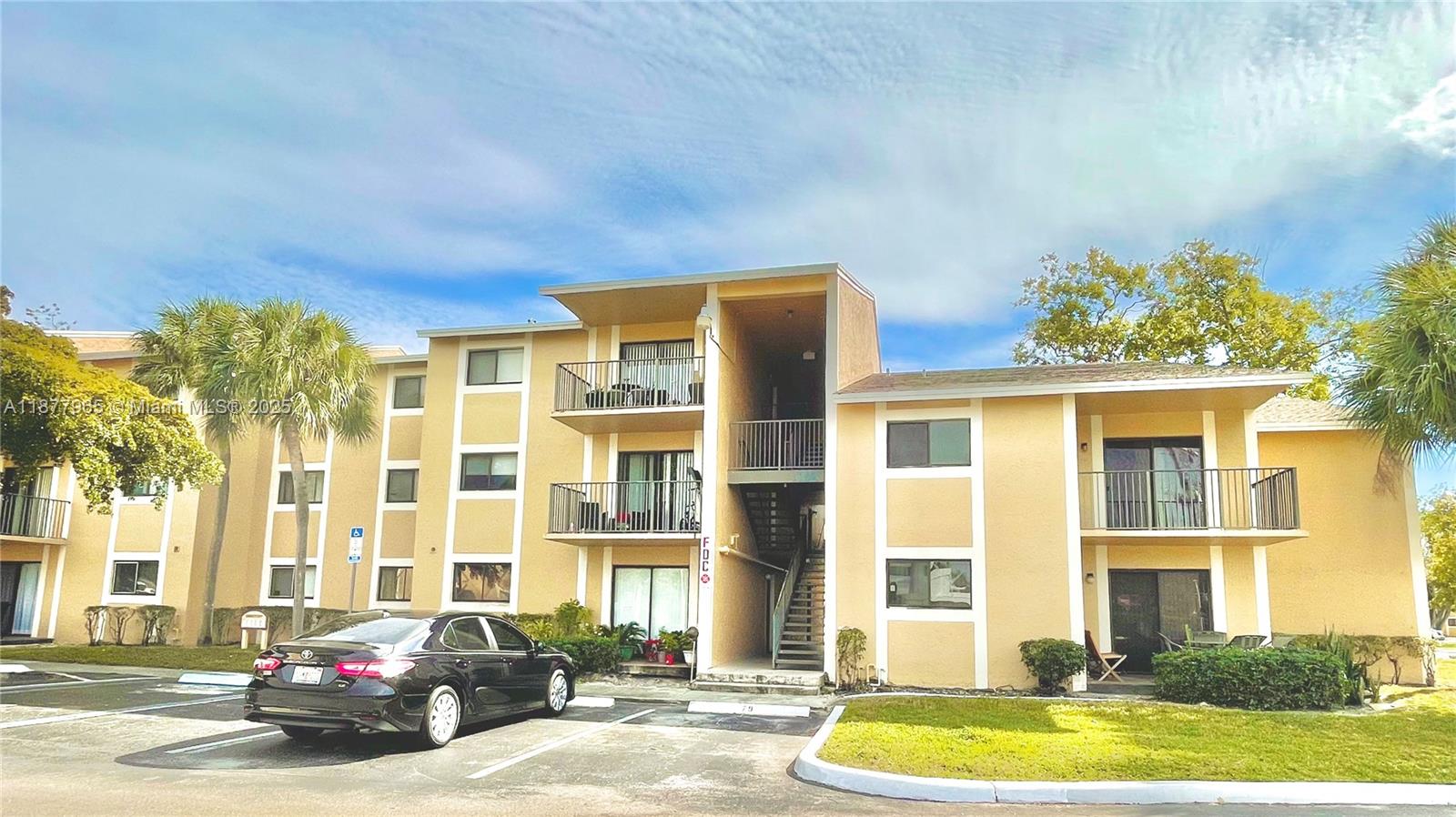 Nice 2-Bedrooms and 2-Bathrooms corner unit with washer & dryer inside, tiles throughout, water heater (Dec 2020), AC (Dec 2024), resort-style community, clubhouse with pool, fitness, tennis/pickleball courts and more..... No rental restriction. Perfect for Investors or Owner-Occupied Buyers. Great location in the heart of Pembroke Pines. Close to the mall, shops, restaurants, dining, Hospital, highways and much more!!!