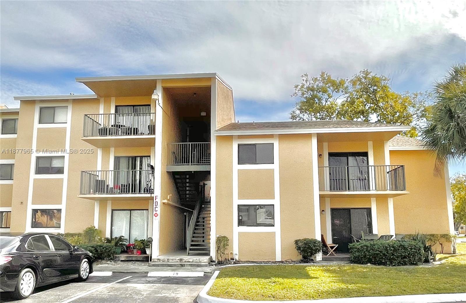 PALMS OF PEMBROKE CONDO - Residential