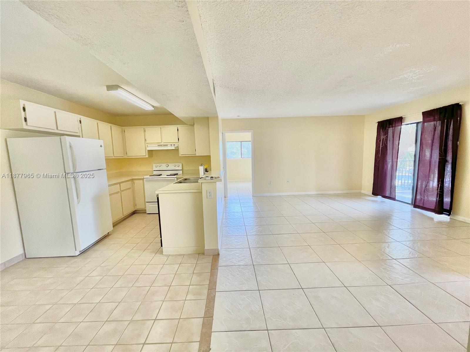 PALMS OF PEMBROKE CONDO - Residential