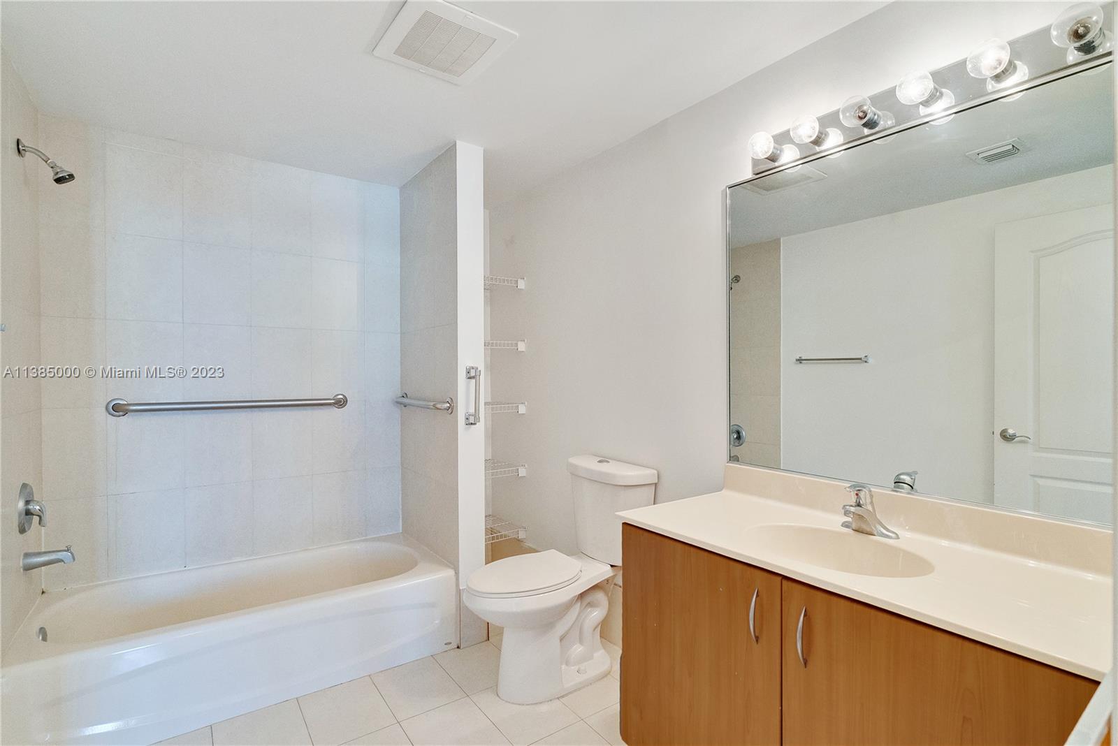 GROVE VIEW CONDO - Residential Lease