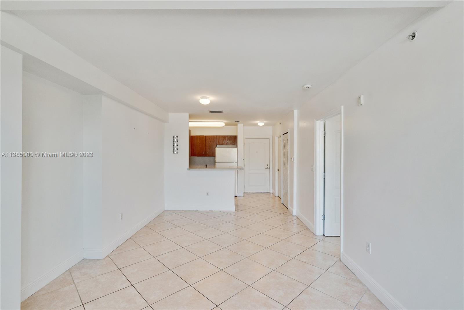 GROVE VIEW CONDO - Residential Lease