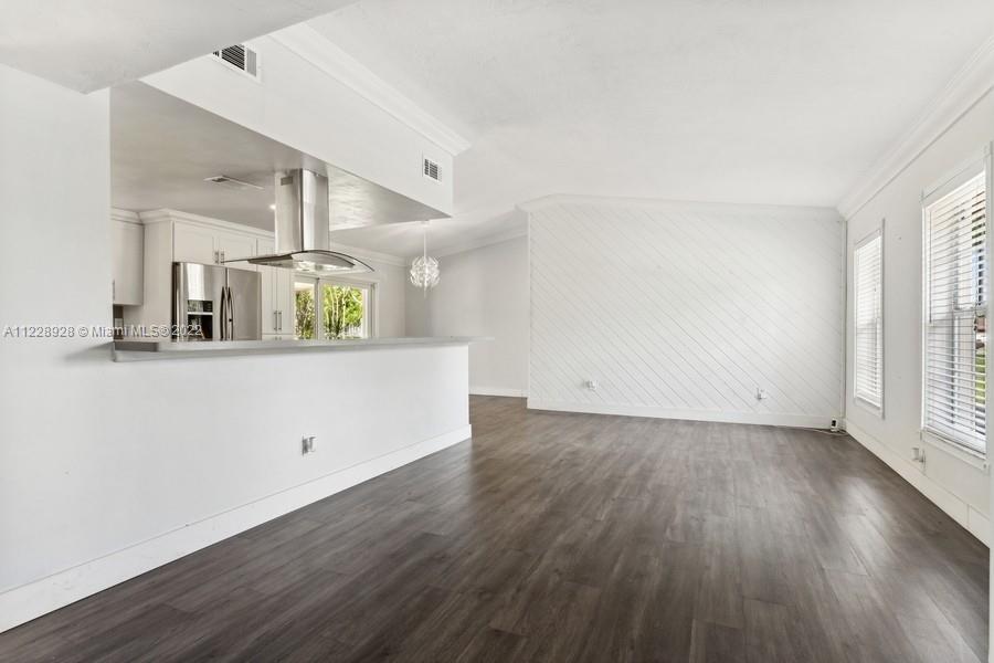 PINE SHORE SEC 7 - Residential