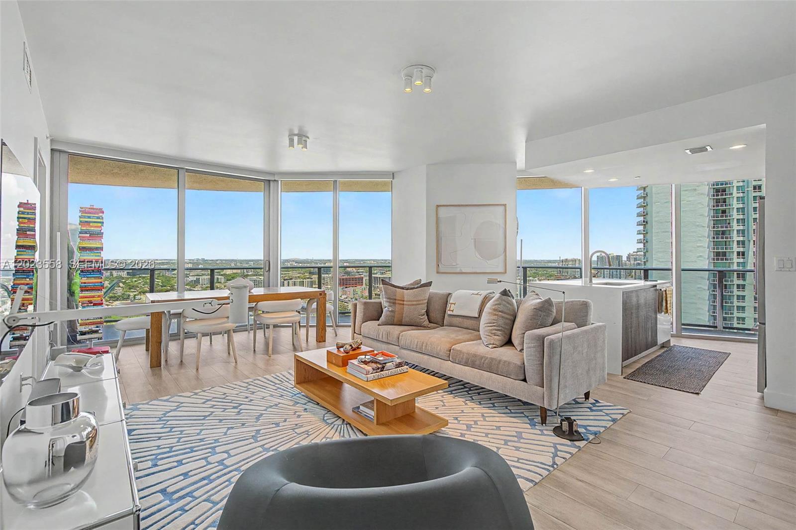 ARIA ON THE BAY CONDO - Residential