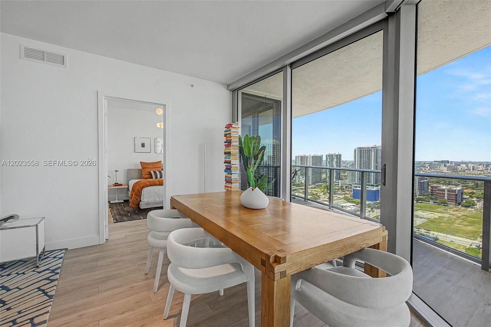 ARIA ON THE BAY CONDO - Residential