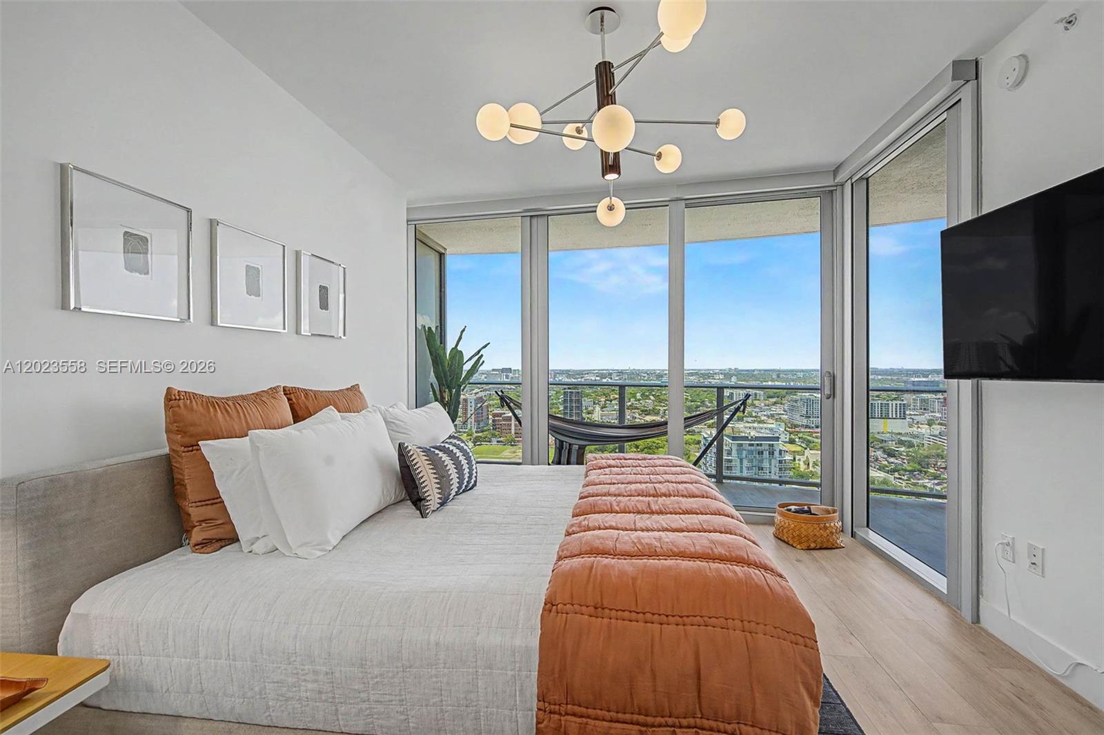 ARIA ON THE BAY CONDO - Residential