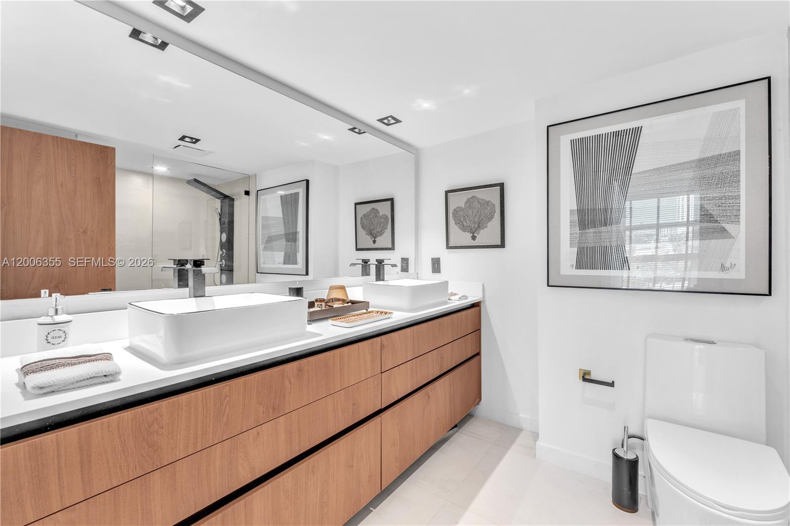 ARLEN HOUSE EAST CONDO - Residential