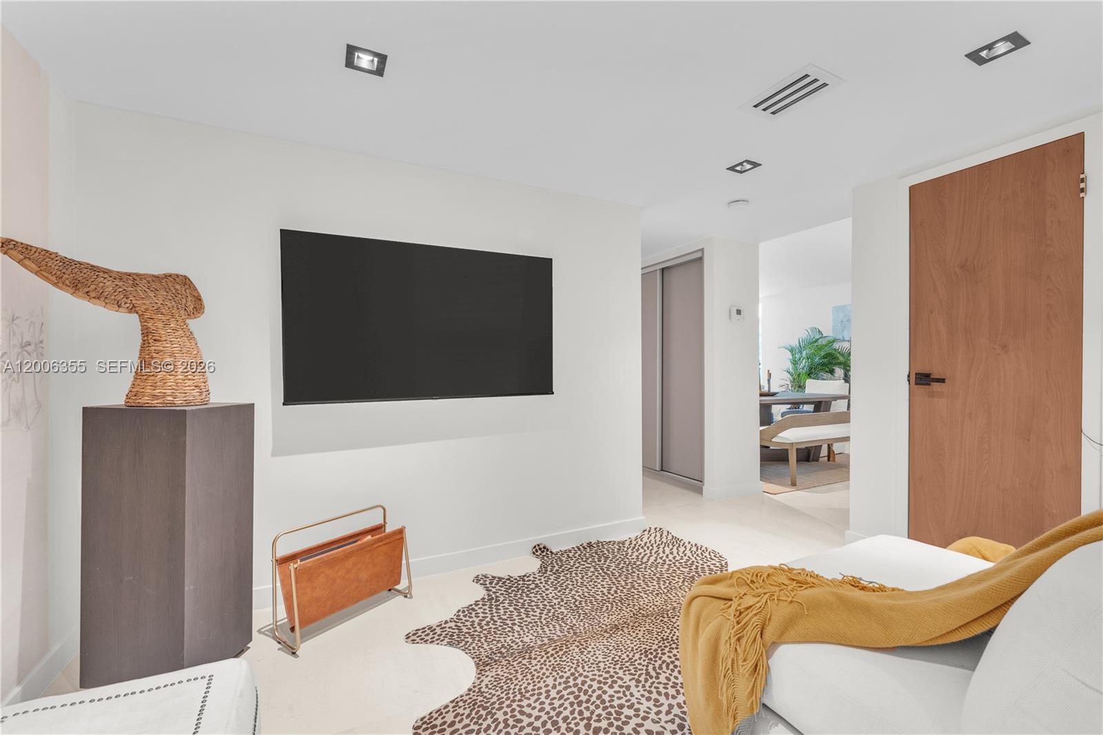 ARLEN HOUSE EAST CONDO - Residential