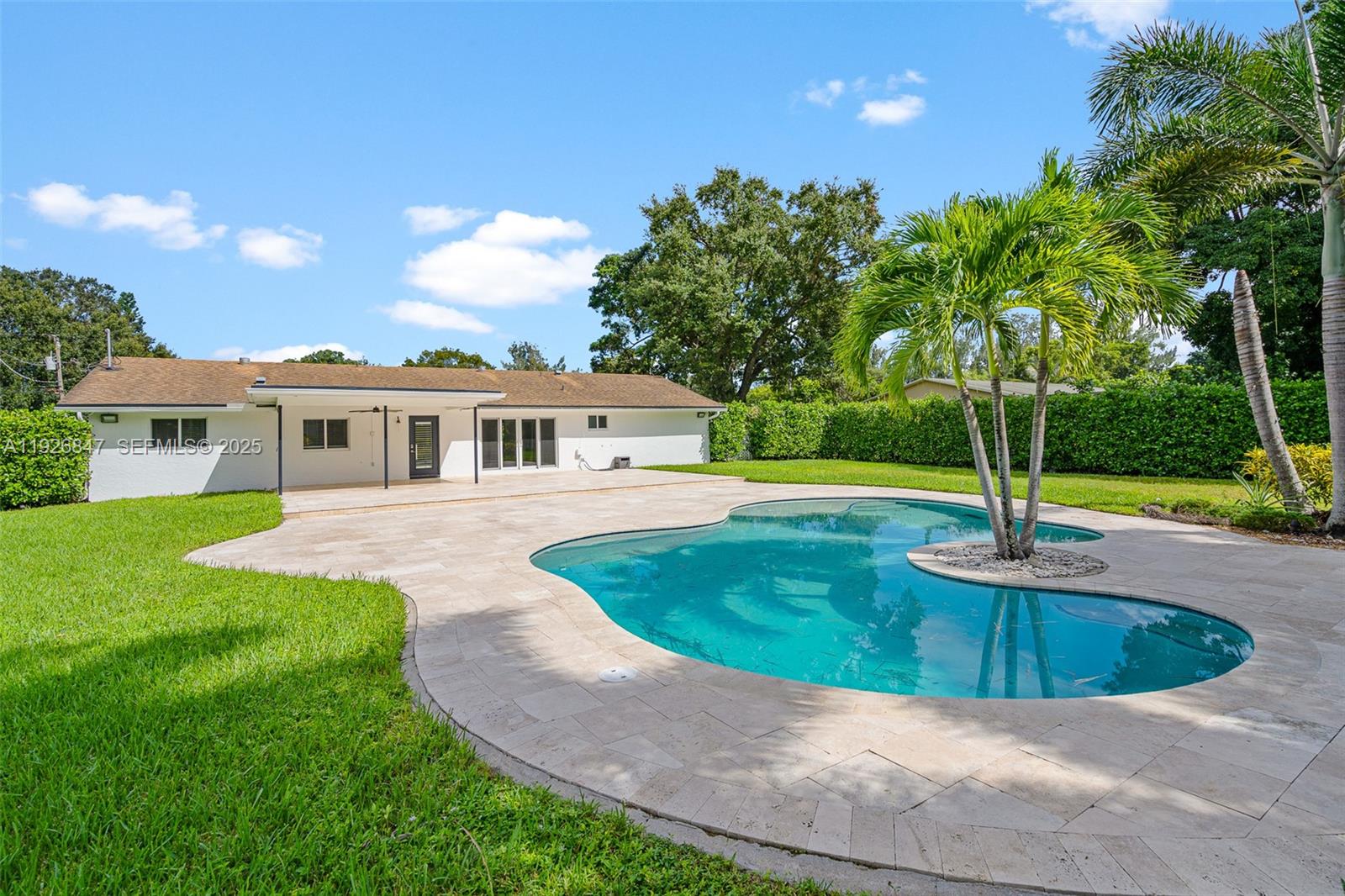 FLA FRUIT LANDS CO - Residential Lease