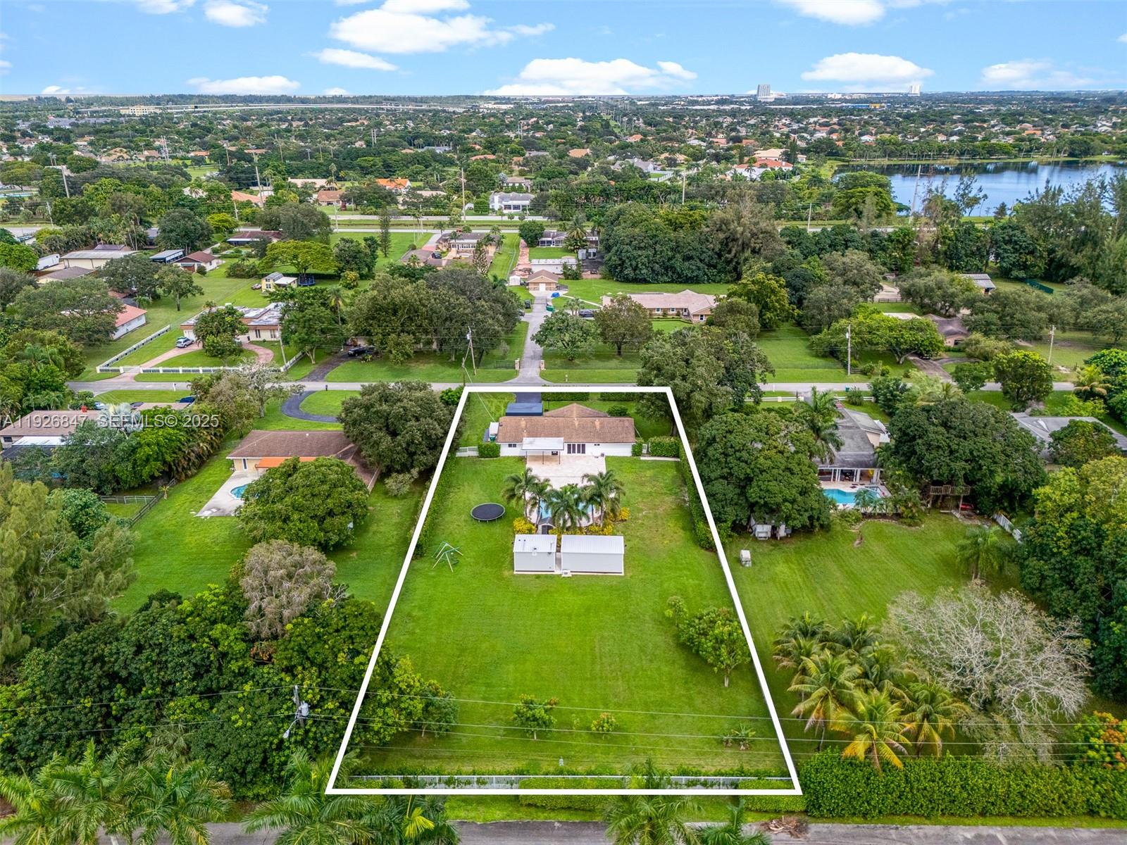 FLA FRUIT LANDS CO - Residential Lease