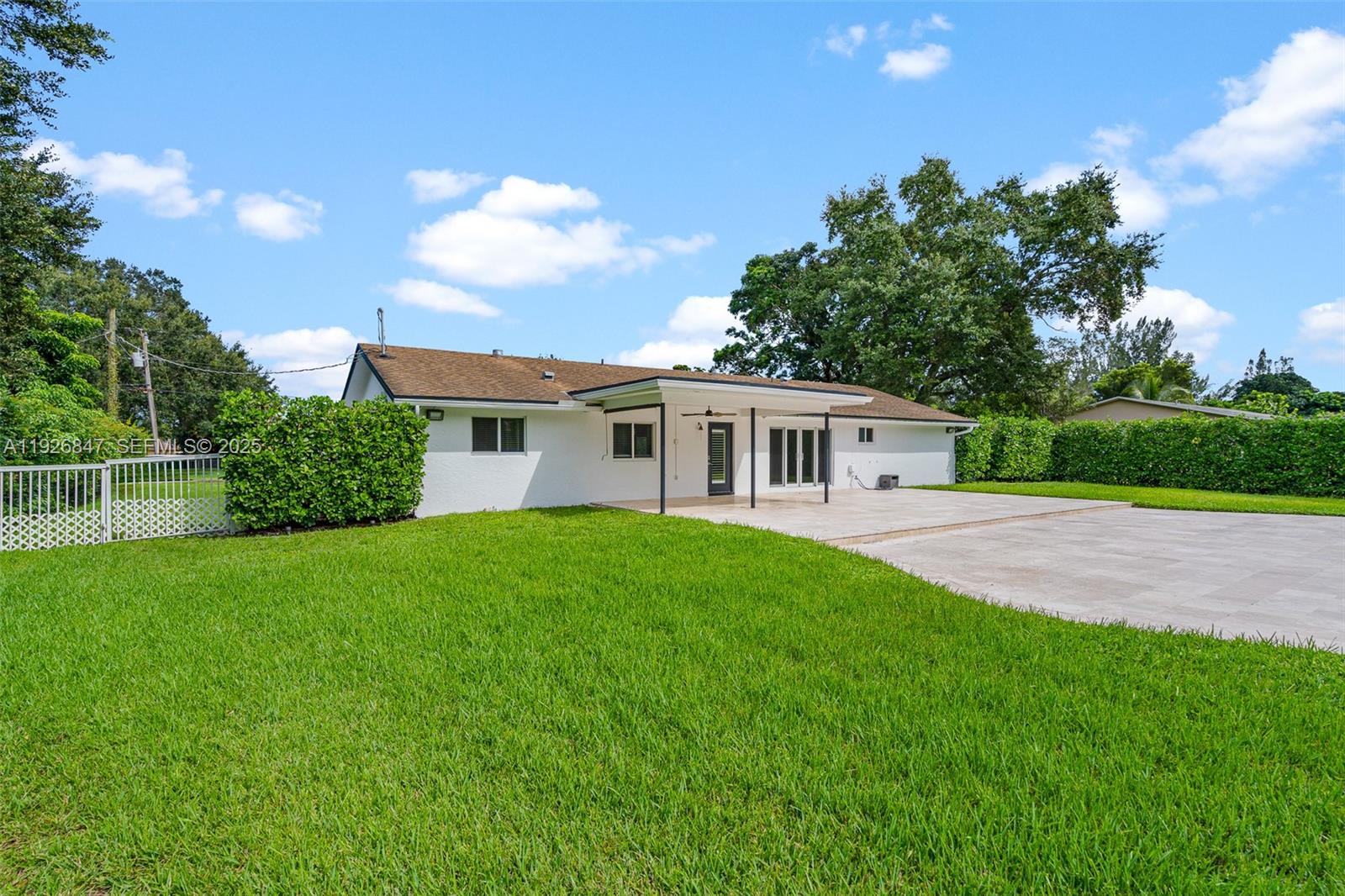 FLA FRUIT LANDS CO - Residential Lease