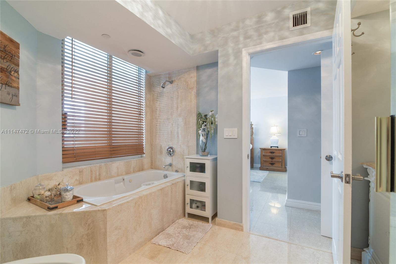 MILLENNIUM CONDO - Residential