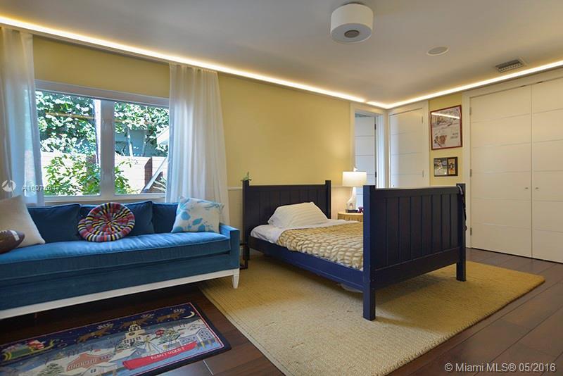 SAN MARINO ISLAND - Residential
