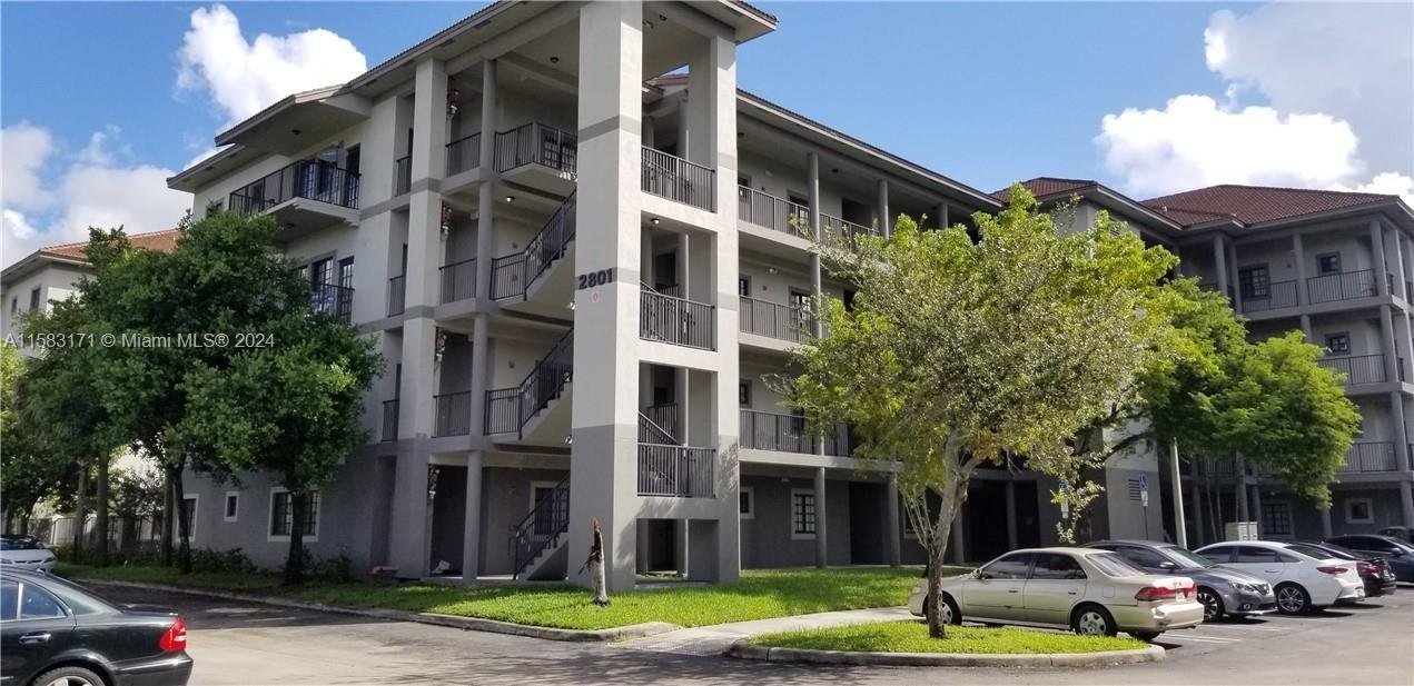 RIVERSIDE VILLAS AT - Residential Lease