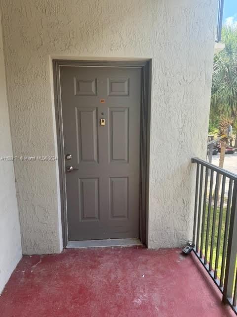 RIVERSIDE VILLAS AT - Residential Lease