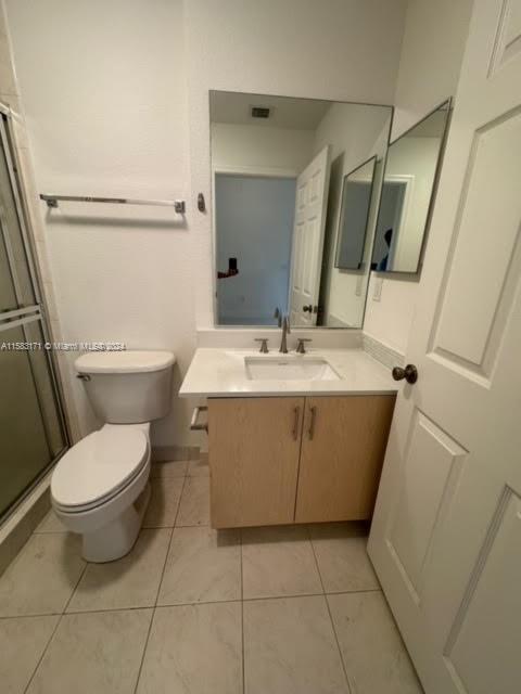 RIVERSIDE VILLAS AT - Residential Lease