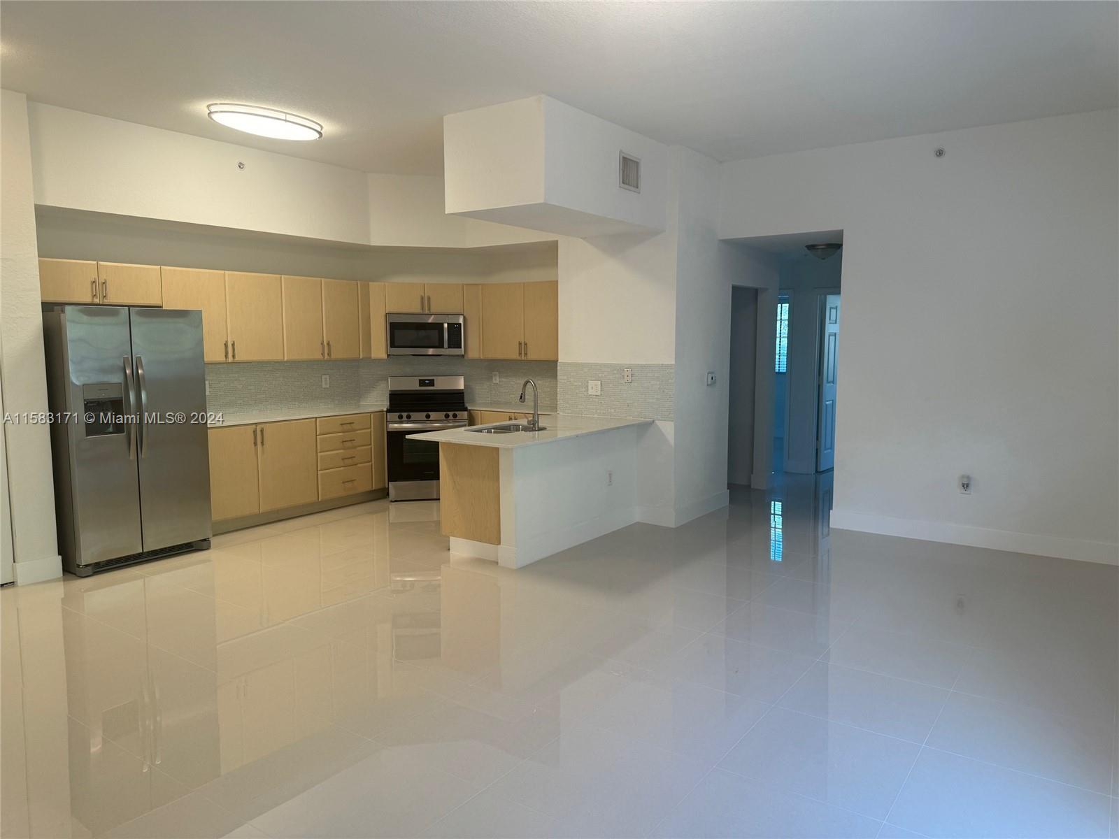 RIVERSIDE VILLAS AT - Residential Lease