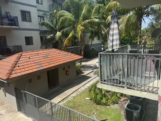 RIVERSIDE VILLAS AT - Residential Lease